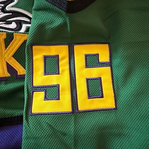 Men’s “Mighty Ducks” Inspired CHARLIE CONWAY Hockey Jersey - Size XL - NWOT - Picture 9 of 9